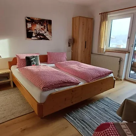 Haus Barbara Bed & Breakfast 3*